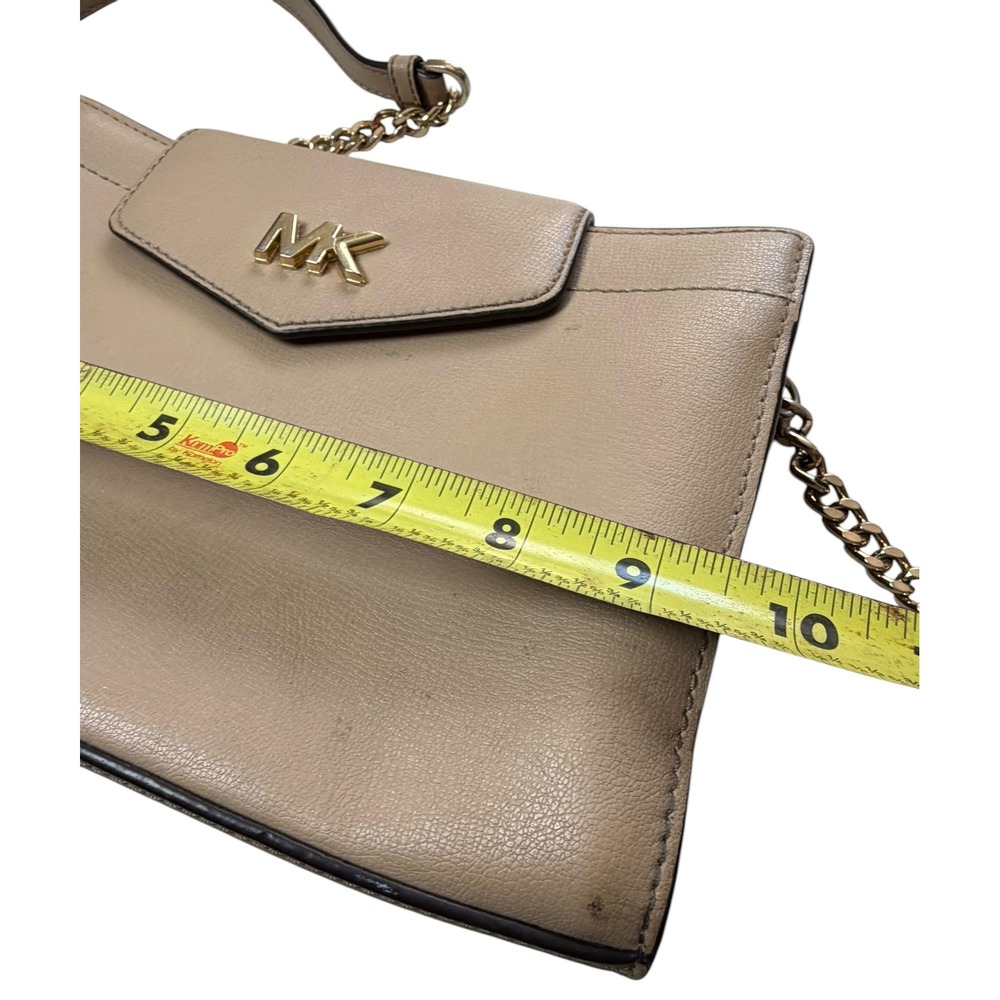 Michael Kors Beige Pebble Leather Crossbody Bag Gold MK Logo Chain Strap - Picture 4 of 6